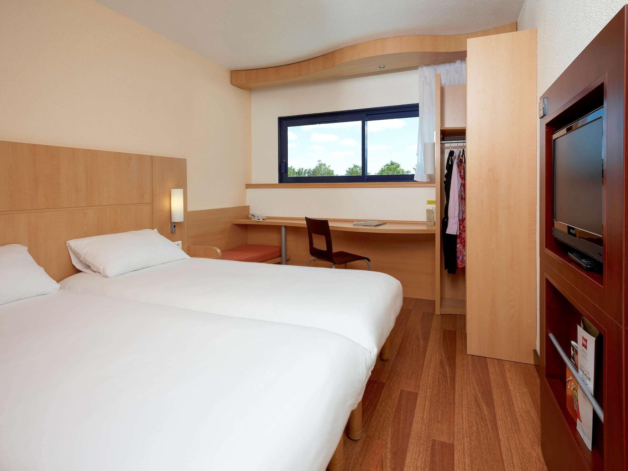 Ibis Site Du Futuroscope Hotell Chasseneuil-du-Poitou Exteriör bild