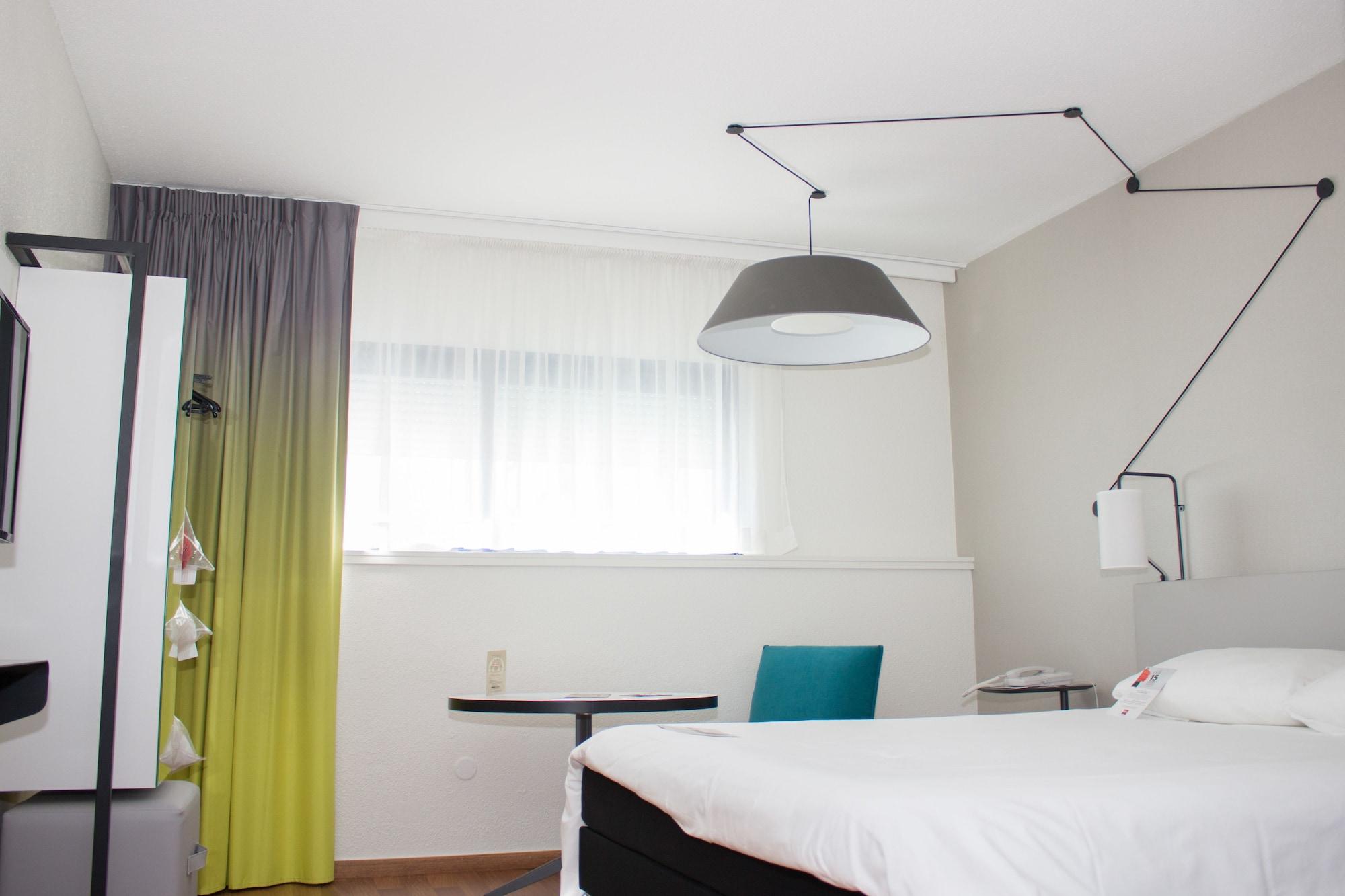Ibis Site Du Futuroscope Hotell Chasseneuil-du-Poitou Exteriör bild