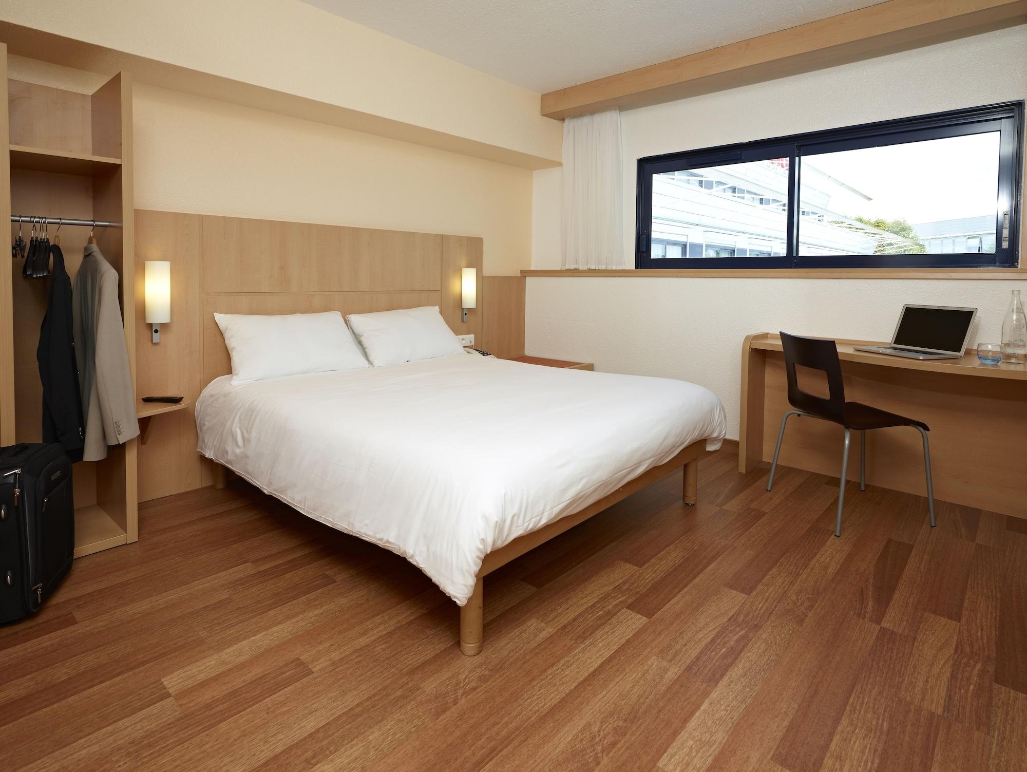 Ibis Site Du Futuroscope Hotell Chasseneuil-du-Poitou Exteriör bild