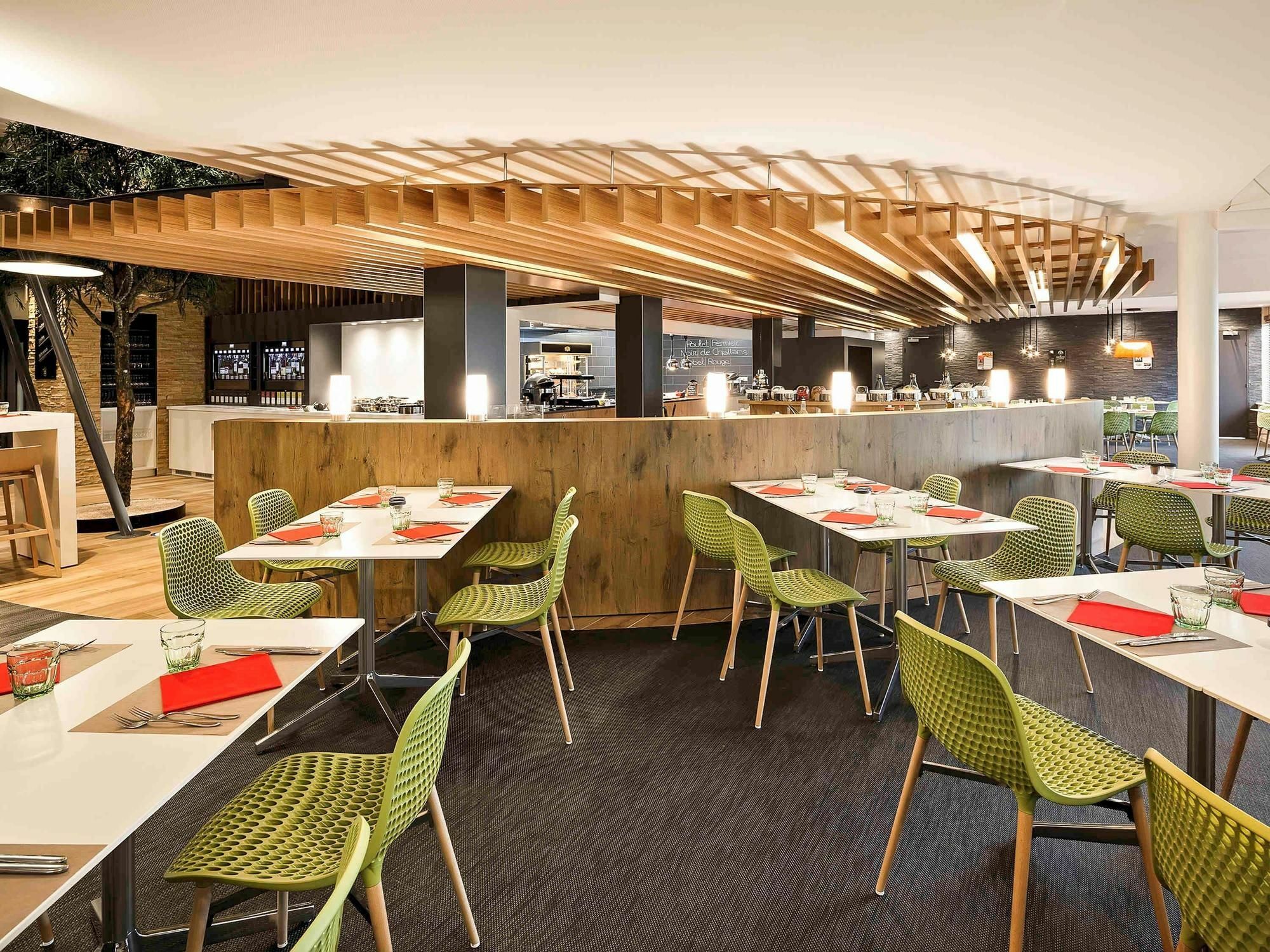 Ibis Site Du Futuroscope Hotell Chasseneuil-du-Poitou Exteriör bild